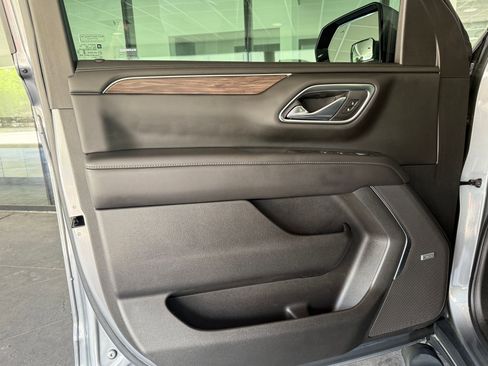 Used 2021 Chevrolet Tahoe Z71 w/ Z71 Signature Package AWD/4WD image 24