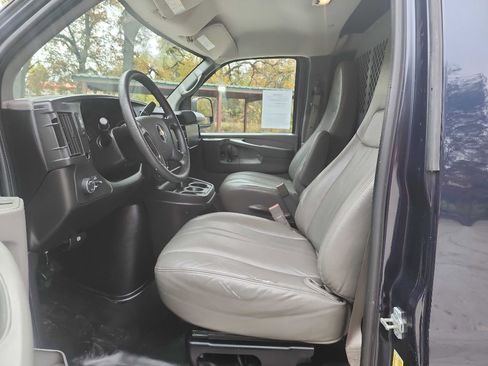 Used 2015 Chevrolet Express 2500 w/ Cold Climate Package image 13