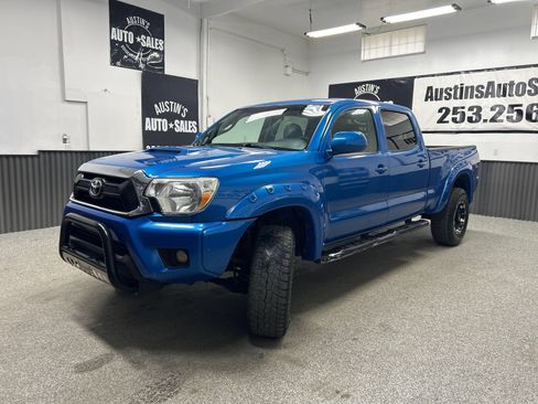 Used 2011 Toyota Tacoma 4x4 Double Cab w/ TRD Sport Pkg w/JBL Audio image 3
