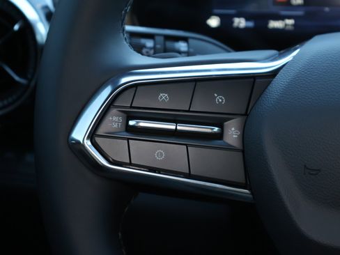 New 2026 Chevrolet Equinox ACTIV w/ Convenience Package III image 15