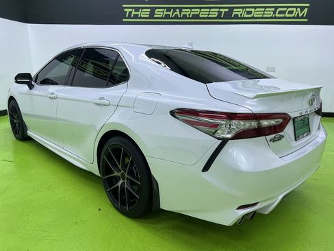 Used 2019 Toyota Camry XSE FWD image 7