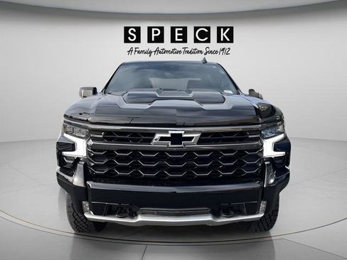Used 2024 Chevrolet Silverado 1500 ZR2 w/ Technology Package image 8