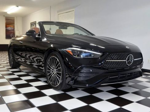 Used 2024 Mercedes-Benz CLE 450 4MATIC Cabriolet w/ Driver Assistance Package image 3