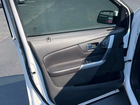 Used 2014 Ford Edge SEL w/ Equipment Group 205A AWD/4WD image 10