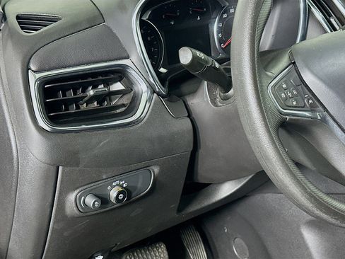 Used 2023 Chevrolet Equinox LT image 16