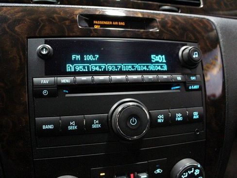 Used 2013 Chevrolet Impala LT w/ LT Sunroof Package image 26