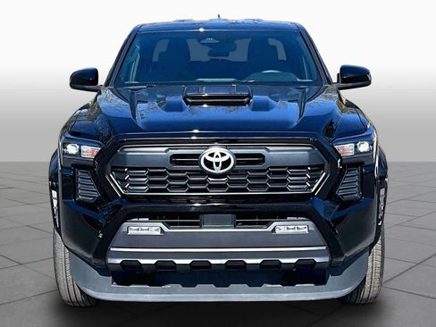 Used 2025 Toyota Tacoma TRD Sport AWD/4WD image 7
