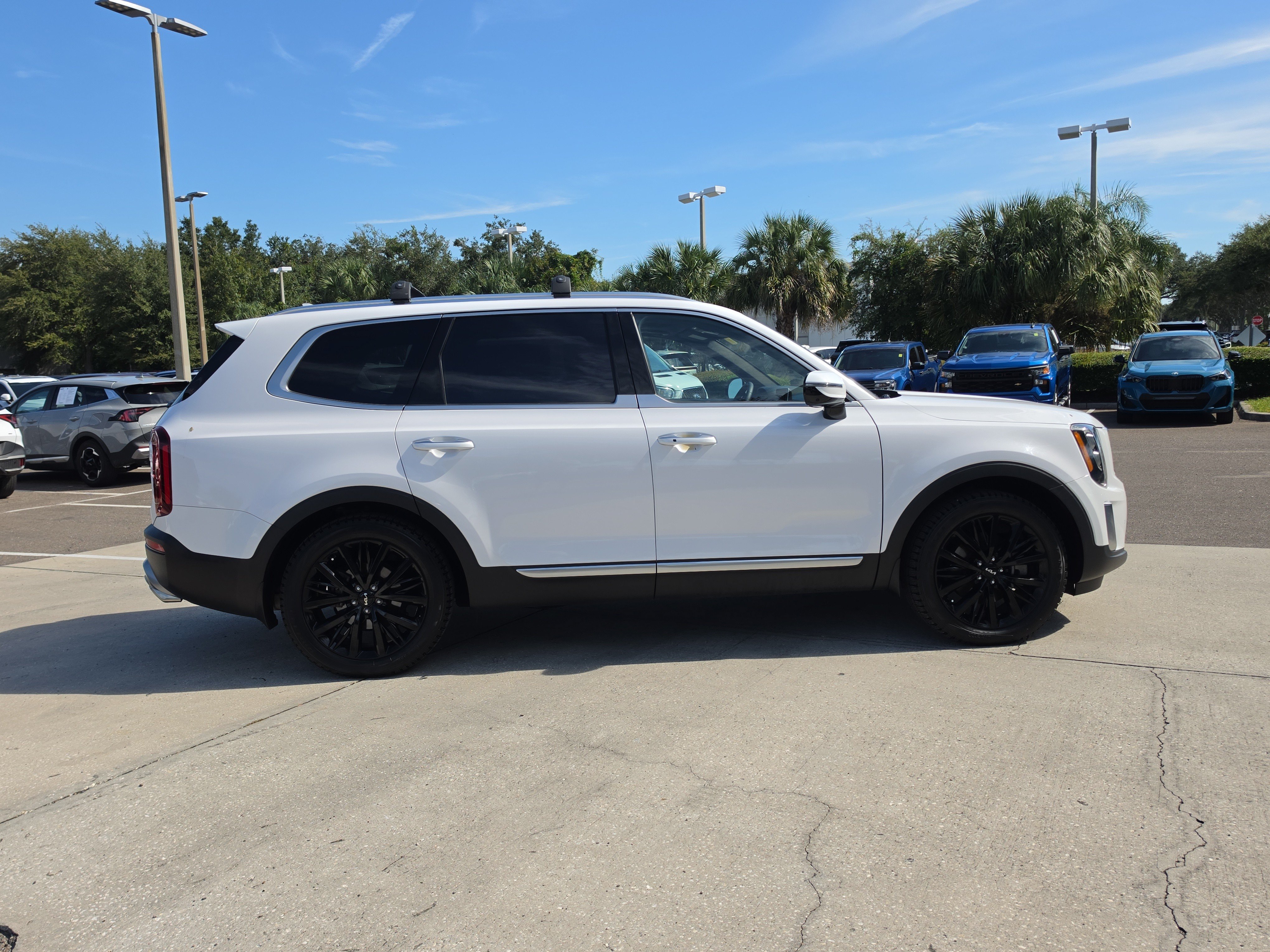 Certified 2022 Kia Telluride SX w/ SX Prestige Package AWD/4WD image 9