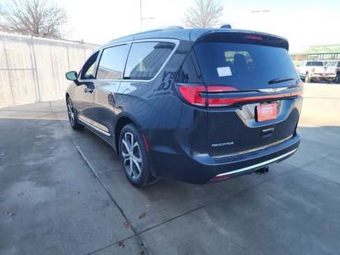 New 2026 Chrysler Pacifica Pinnacle image 25