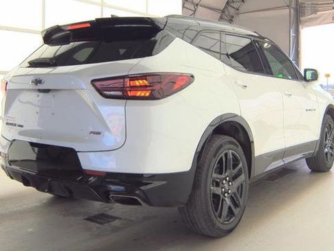 Used 2024 Chevrolet Blazer RS w/ Driver Confidence II Package AWD/4WD image 3