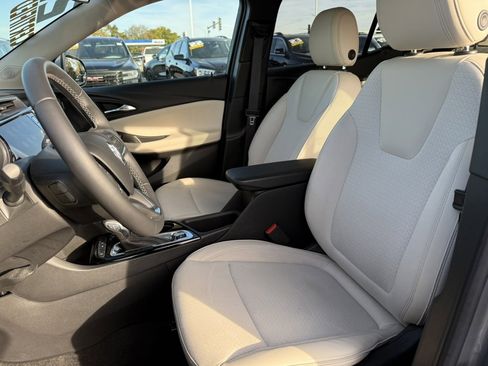 Used 2023 Buick Encore GX Preferred w/ Cold Weather Comfort Package image 15