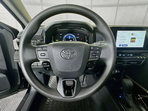 Used 2026 Toyota Camry LE FWD image 15