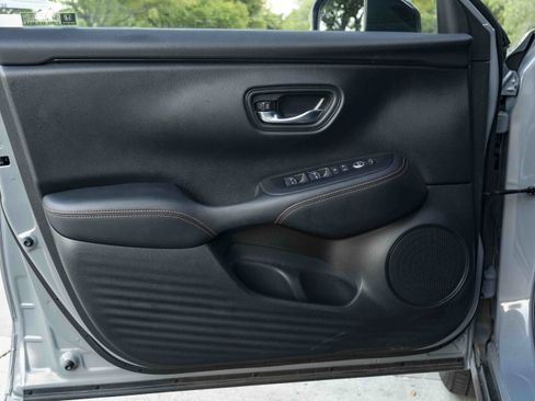 Used 2025 Honda HR-V Sport image 37