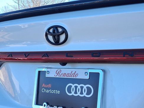 Used 2020 Toyota Avalon TRD image 31