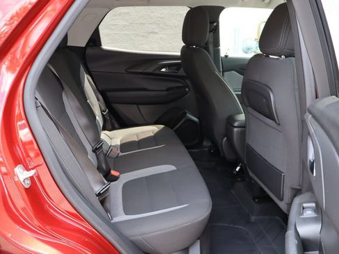 Used 2024 Chevrolet TrailBlazer LT w/ LT Cold Weather Package FWD image 24