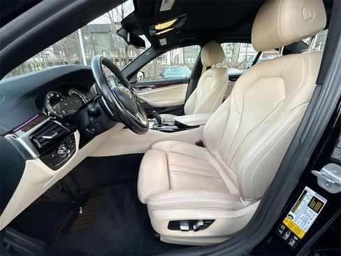 Used 2017 BMW 540i xDrive image 13