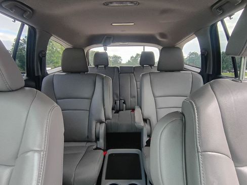 Used 2019 Honda Pilot Touring image 13