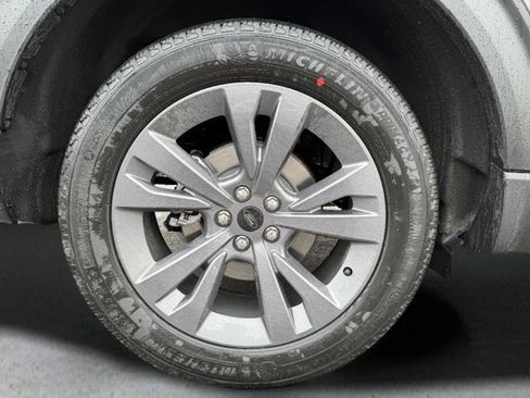 New 2026 Ford Explorer Active w/ Active Comfort Package image 8