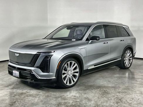 Used 2026 Cadillac Vistiq Premium Luxury AWD/4WD image 4