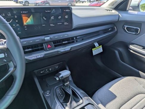 Used 2025 Kia K4 EX FWD image 19