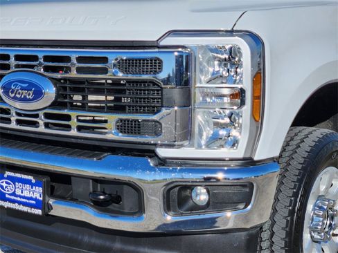 Used 2024 Ford F350 XLT w/ FX4 Off-Road Package image 5