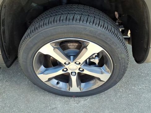 New 2026 Jeep Grand Cherokee L Limited image 21