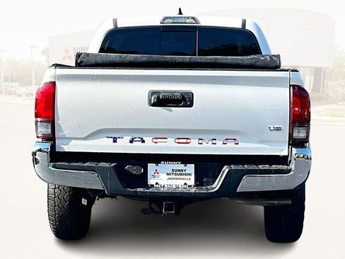 Used 2022 Toyota Tacoma SR5 image 5