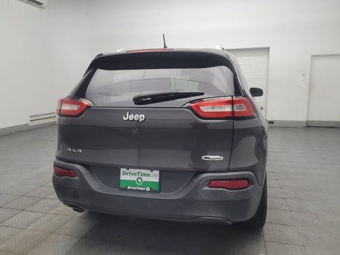 Used 2015 Jeep Cherokee Latitude AWD/4WD image 7