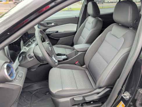 New 2026 Chevrolet Trax LT w/ Driver Confidence Package image 11