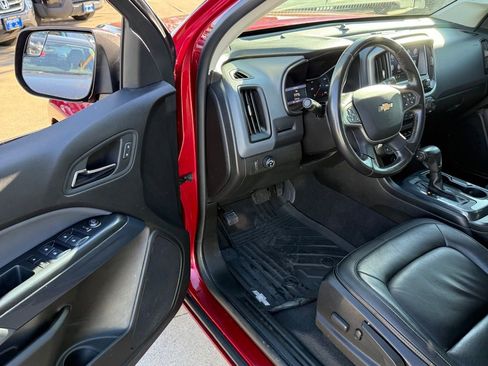 Used 2019 Chevrolet Colorado Z71 image 12