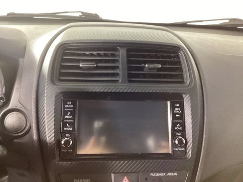 Used 2025 Mitsubishi Outlander Sport ES AWD/4WD image 18