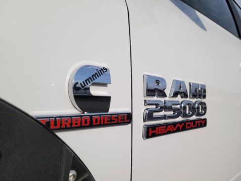 Used 2018 RAM 2500 SLT AWD/4WD image 17