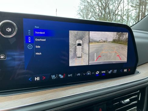 Used 2025 Chevrolet Tahoe High Country image 19