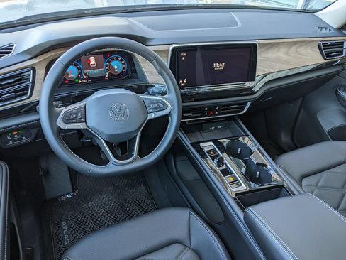 New 2026 Volkswagen Atlas SE AWD/4WD image 14