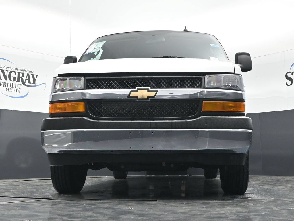 Used 2025 Chevrolet Express 2500 w/ Driver Convenience Package RWD image 27