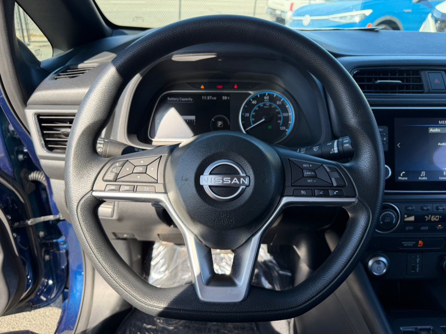 Used 2025 Nissan Leaf S FWD image 11