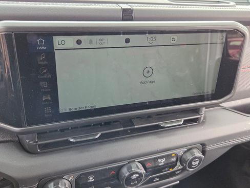 Used 2024 Jeep Wrangler Rubicon image 21