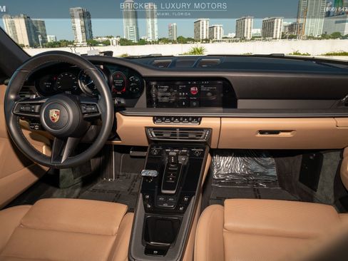 Used 2020 Porsche 911 Carrera image 8