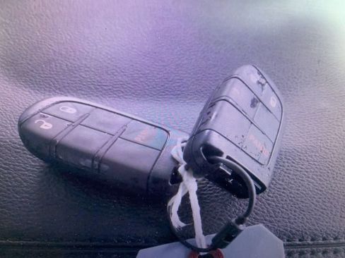 Used 2024 Jeep Compass Latitude image 16