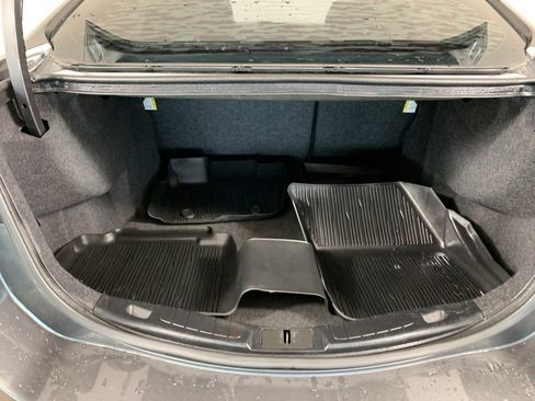 Used 2018 Ford Fusion SE w/ Equipment Group 201A image 13