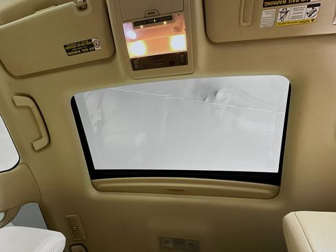 Used 2013 Lexus LX 570 4WD image 26