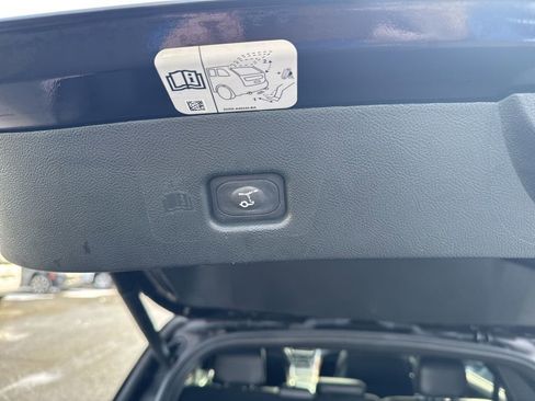 Used 2019 Lincoln Nautilus Reserve image 11