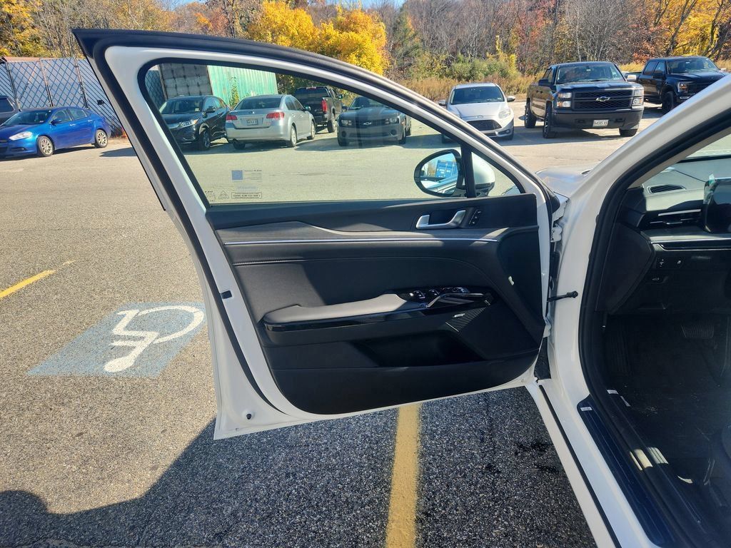 New 2026 Kia K5 EX FWD image 11