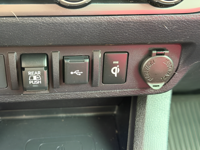 Used 2023 Toyota Tacoma TRD Off-Road AWD/4WD image 11