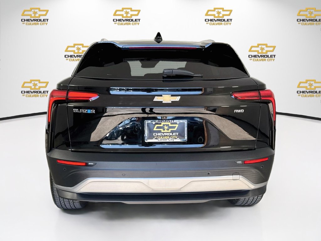 Used 2024 Chevrolet Blazer EV LT AWD/4WD image 7