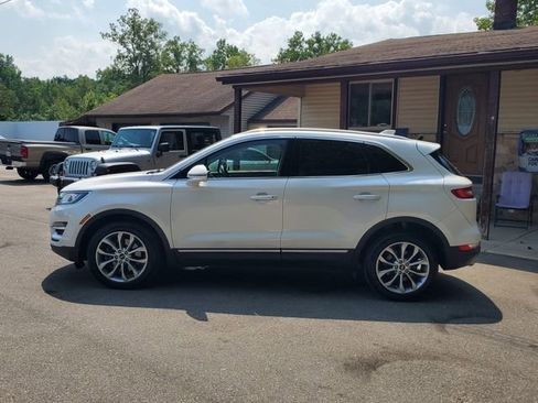 Used 2017 Lincoln MKC Select w/ Select Plus Package AWD/4WD image 3