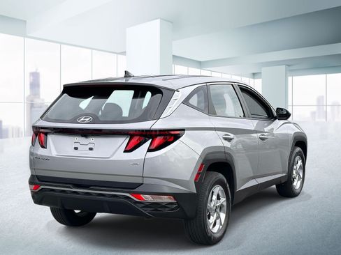 Used 2024 Hyundai Tucson SE AWD/4WD image 4