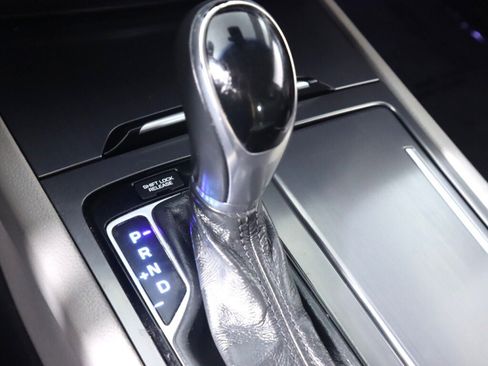 Used 2016 Hyundai Genesis 3.8 RWD image 24