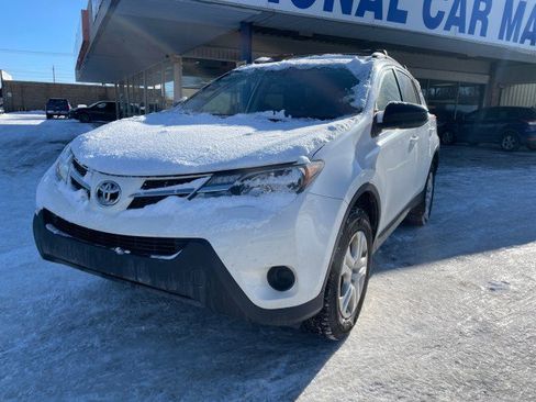 Used 2013 Toyota RAV4 LE image 1