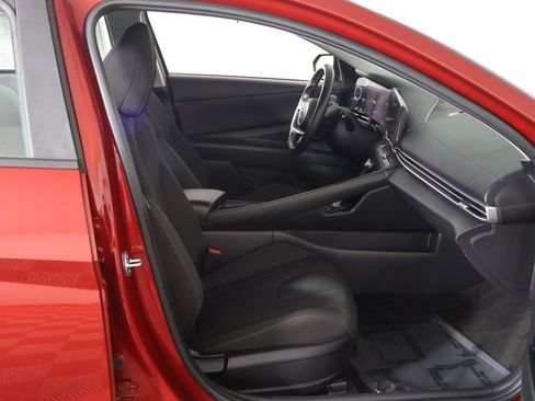 Used 2023 Hyundai Elantra SEL w/ Convenience Package FWD image 26
